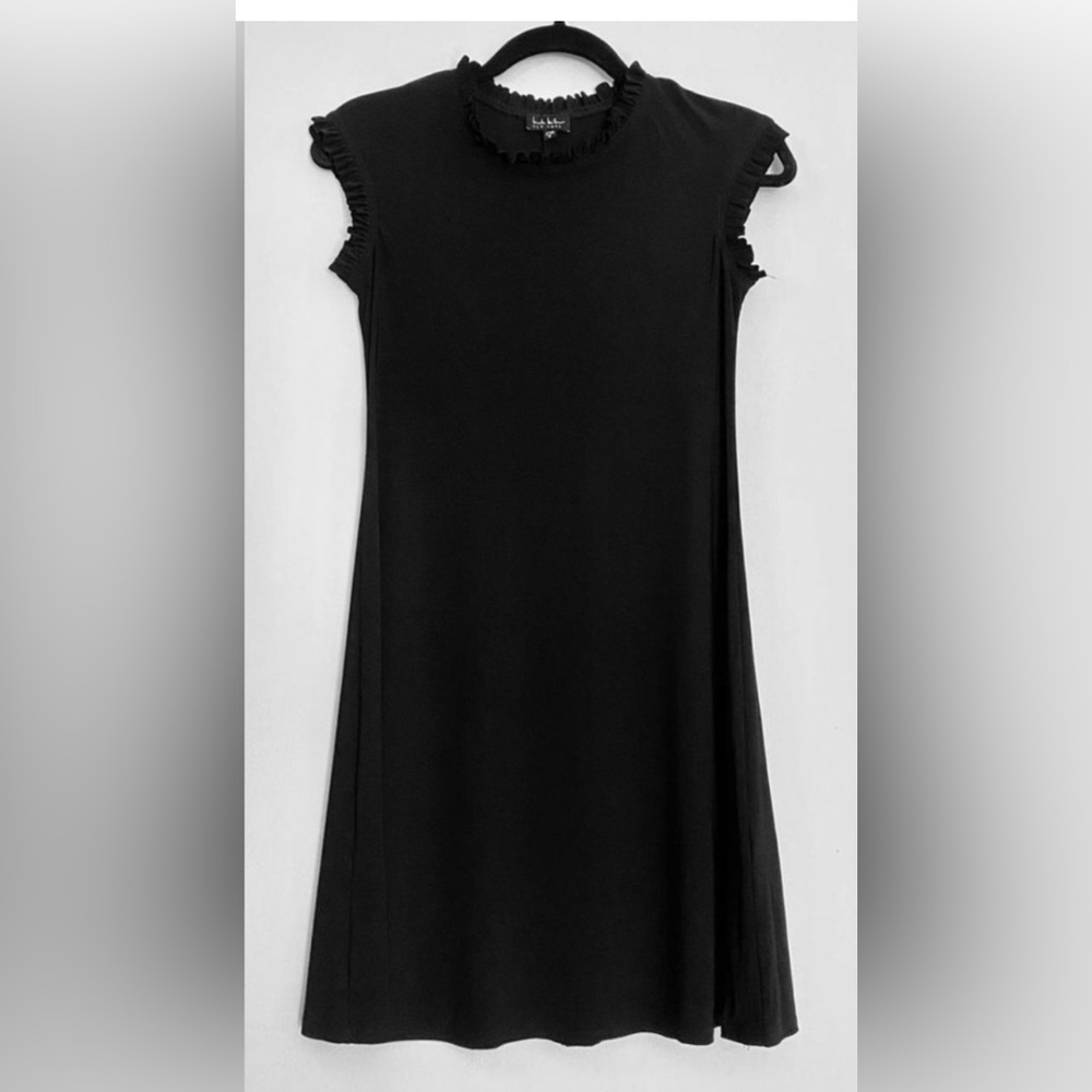 Nicole Miller Black Ruffle shift dress EUC